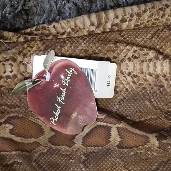 Halter Top - Picture 2 of 3